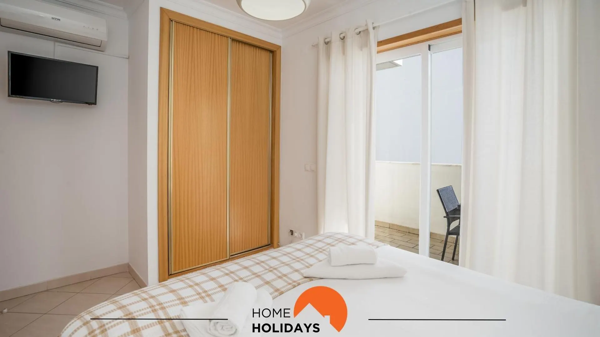 #001 Verissimo Flat By Home Holidays アルブフェイラ 0*,  ポルトガル